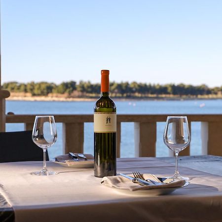 City Center Coastal Escape - Apartments With Sea View Or Cozy Room Novigrad  Ngoại thất bức ảnh