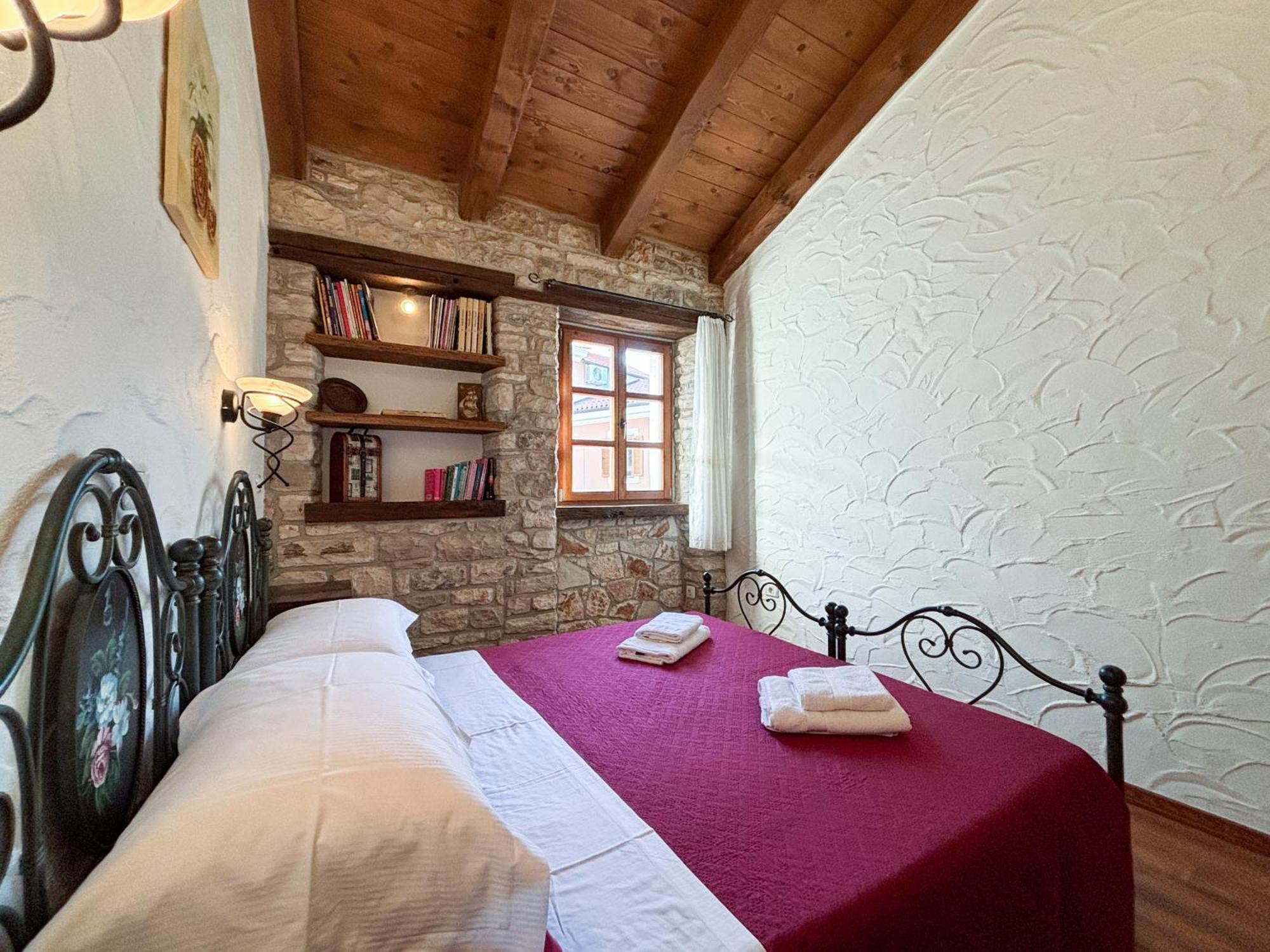 City Center Coastal Escape - Apartments With Sea View Or Cozy Room Novigrad  Ngoại thất bức ảnh