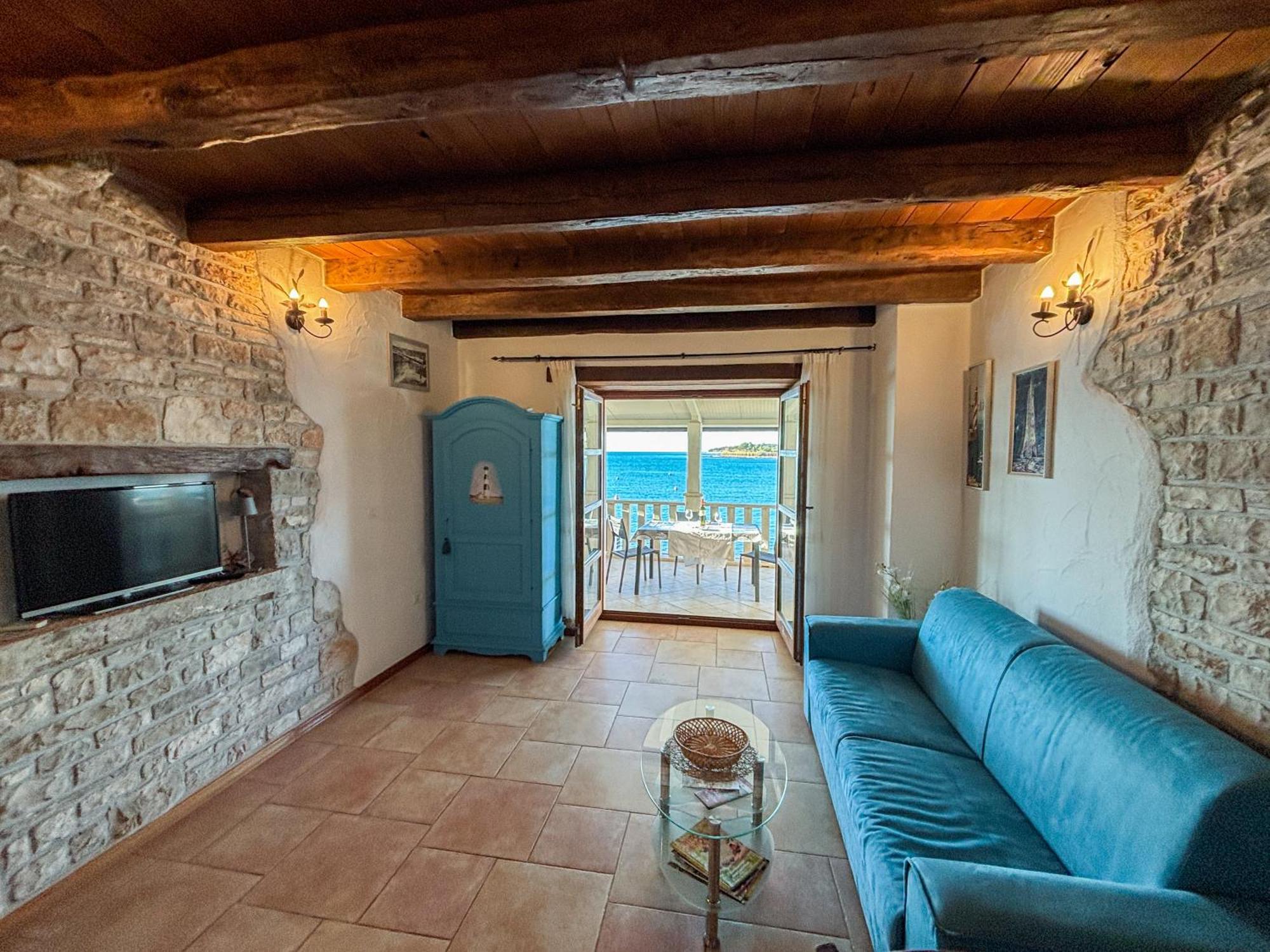City Center Coastal Escape - Apartments With Sea View Or Cozy Room Novigrad  Ngoại thất bức ảnh