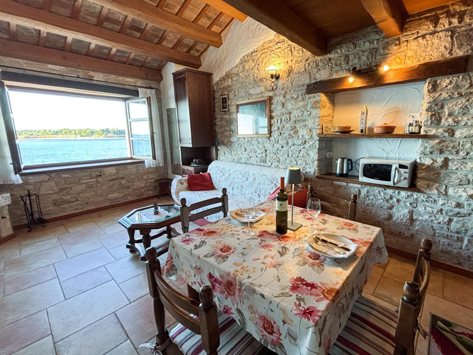 City Center Coastal Escape - Apartments With Sea View Or Cozy Room Novigrad  Ngoại thất bức ảnh