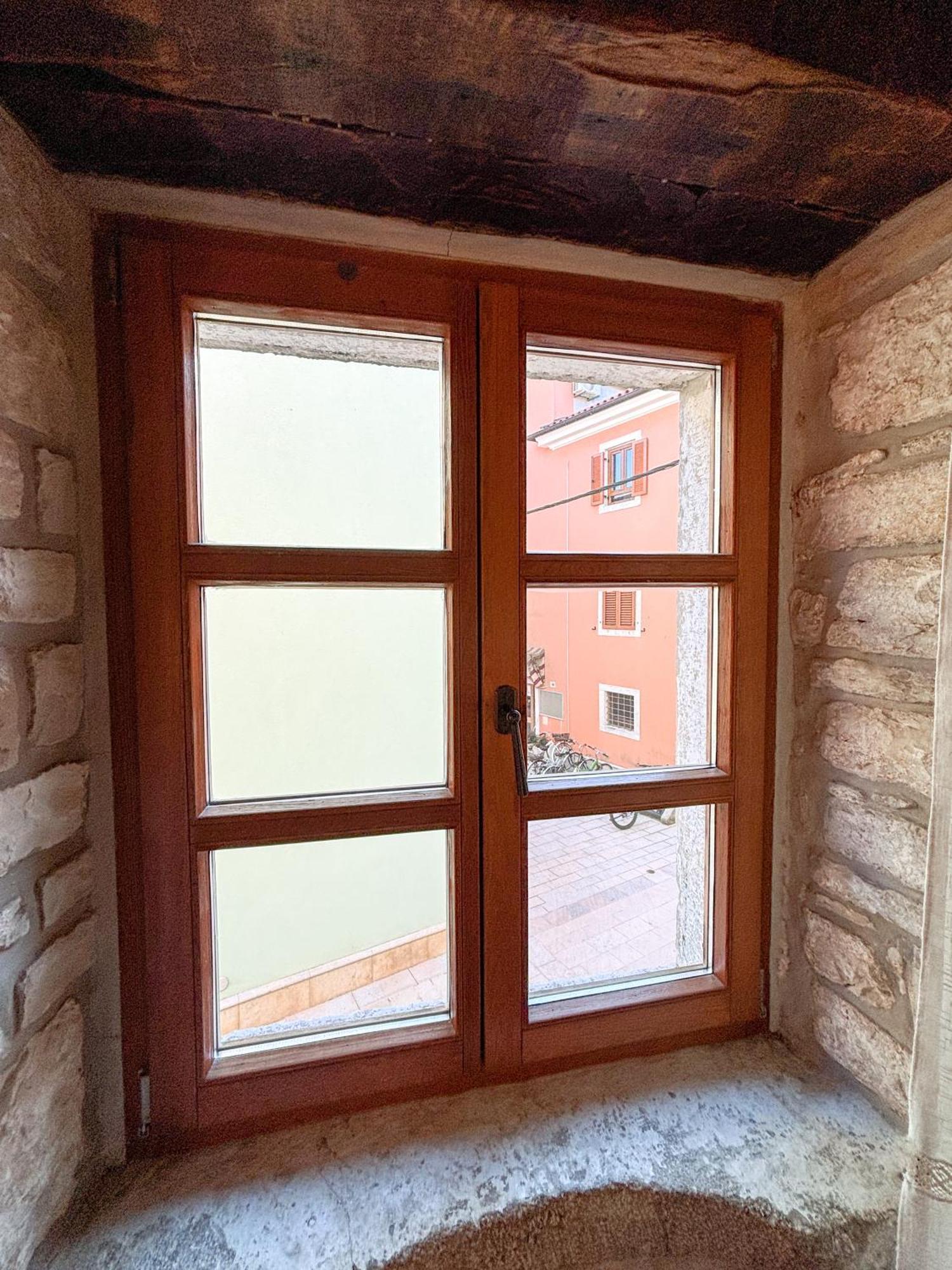 City Center Coastal Escape - Apartments With Sea View Or Cozy Room Novigrad  Ngoại thất bức ảnh
